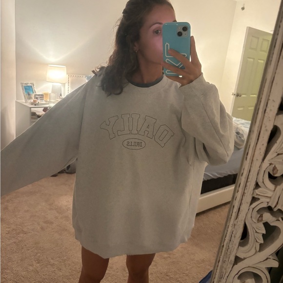 Daily Drills Light Gray Sweatshirt with stitching detail! - Picture 1 of 2